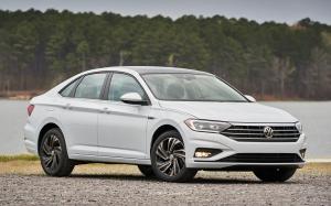 Volkswagen Jetta SEL Premium 2018 года (NA)